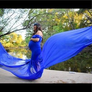 Blue Maternity gown dress photo shoot photoshoot